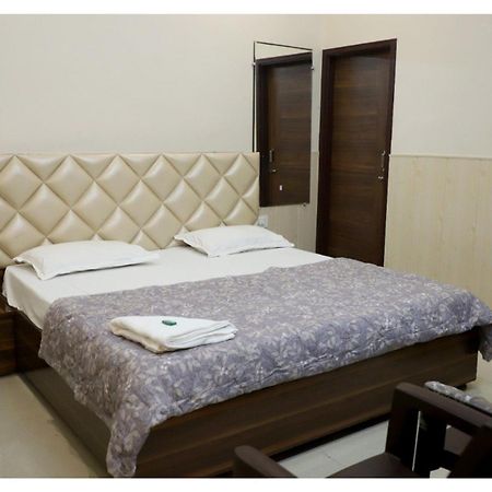 Rk Lodge Amritsar Dış mekan fotoğraf