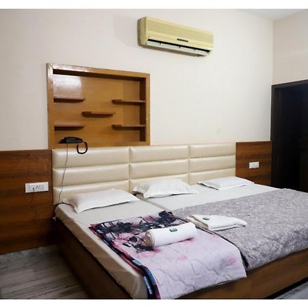 Rk Lodge Amritsar Dış mekan fotoğraf