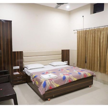 Rk Lodge Amritsar Dış mekan fotoğraf