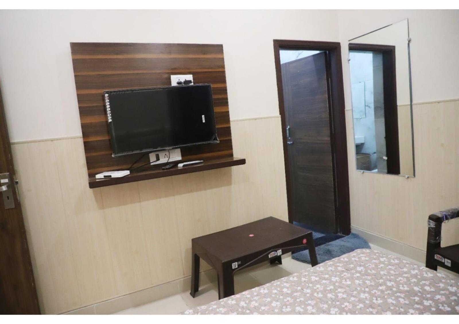 Rk Lodge Amritsar Dış mekan fotoğraf