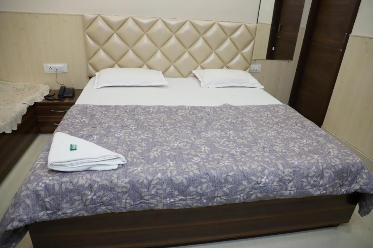 Rk Lodge Amritsar Dış mekan fotoğraf